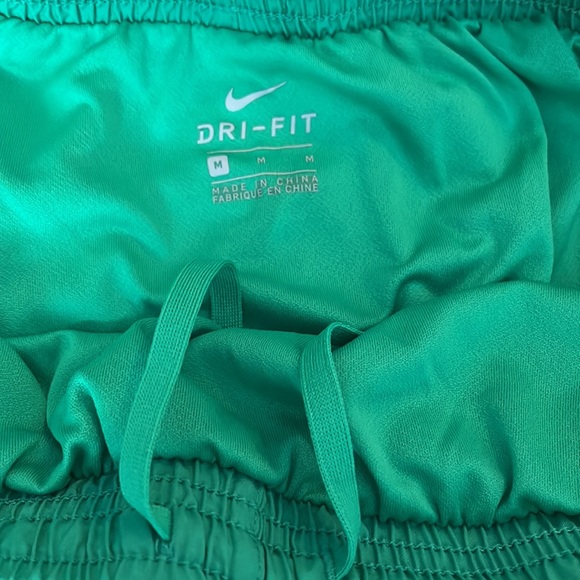 nike shorts - Picture 4 of 4